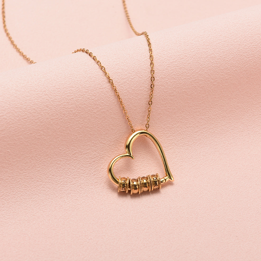 Heart of Our Family – Personalized Necklace with A Dozen Roses Box