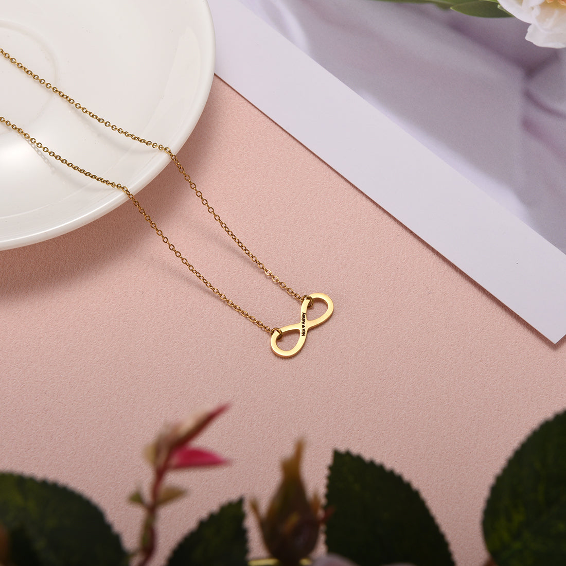 "Forever Connected" - Necklace with Custom Engraving in Luxury LED Box